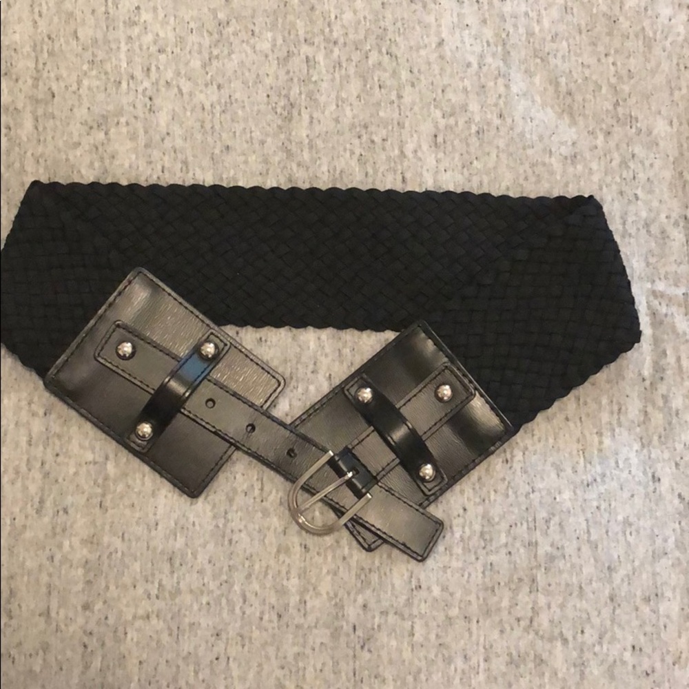 ✨✨ Cute Nine West Statement Belt ✨✨
